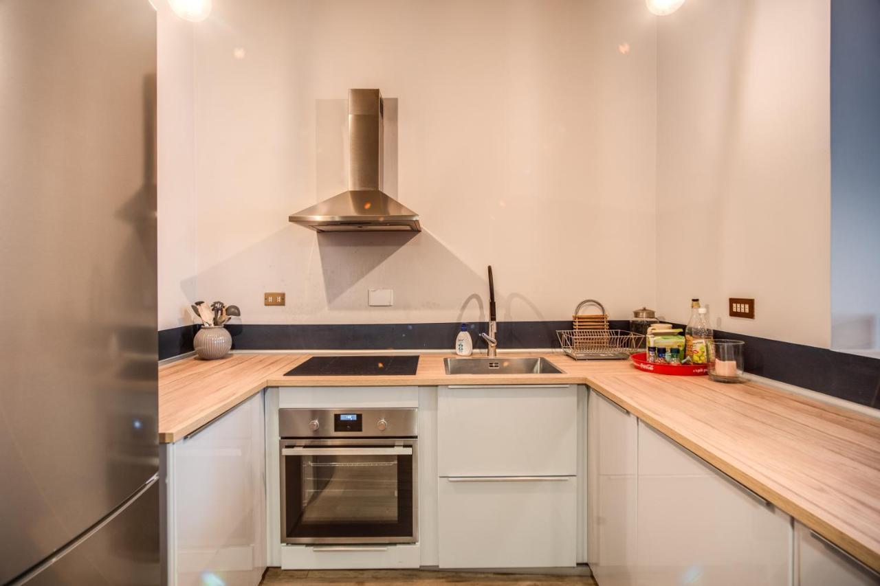 Stylish And Spacious Apartment Next To The Colosseum Rom Exterior foto